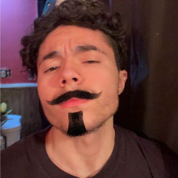 Meet your Posher, Pablo - Picture 3 of 3